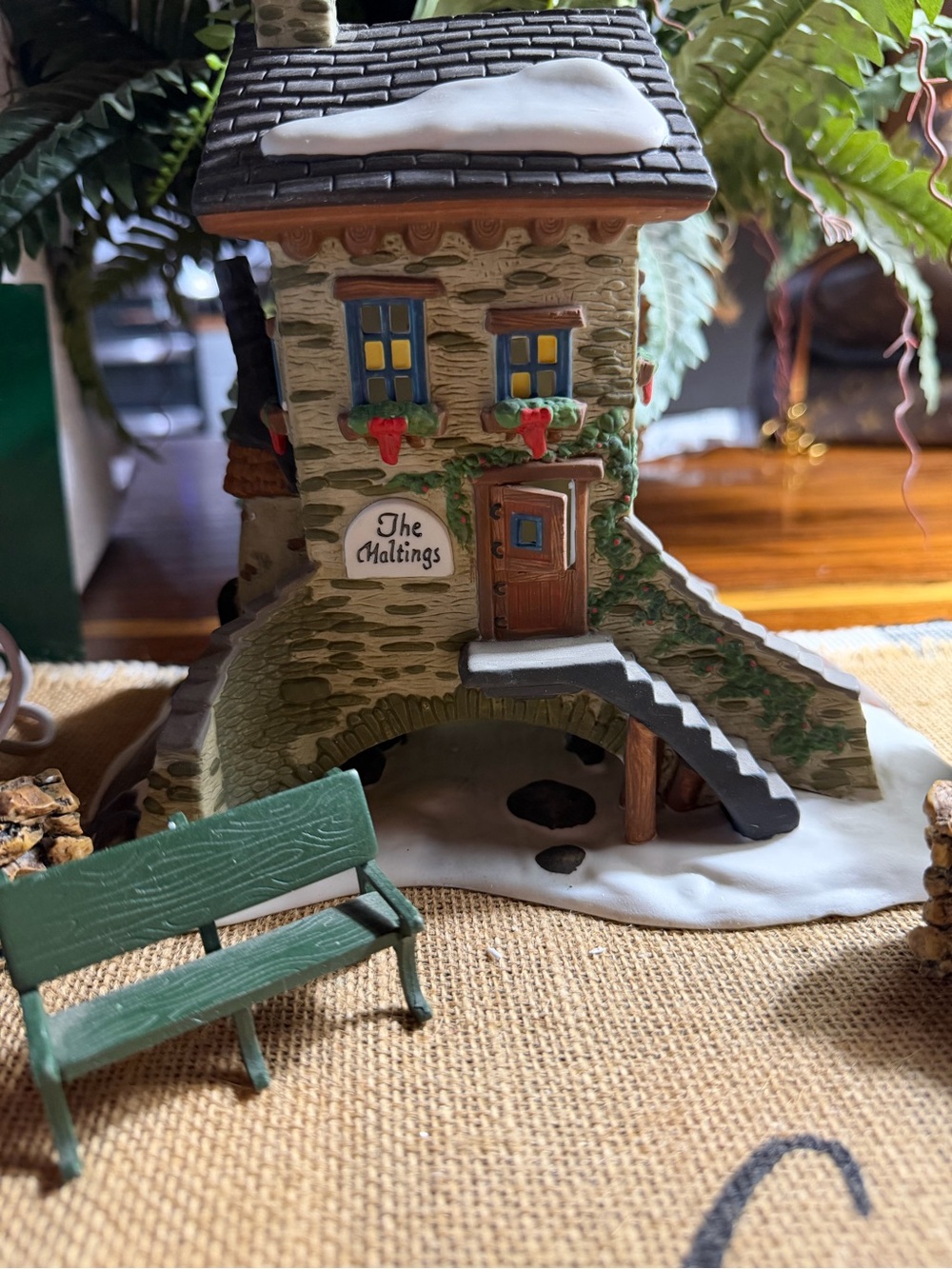 Department 56 dickens village The Maltings retired lighted building 1995